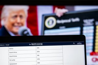 Pour le PLR, la décision de Donald Trump est "une catastrophe et une attaque directe contre notre prospérité". KEYSTONE/JEAN-CHRISTOPHE BOTT